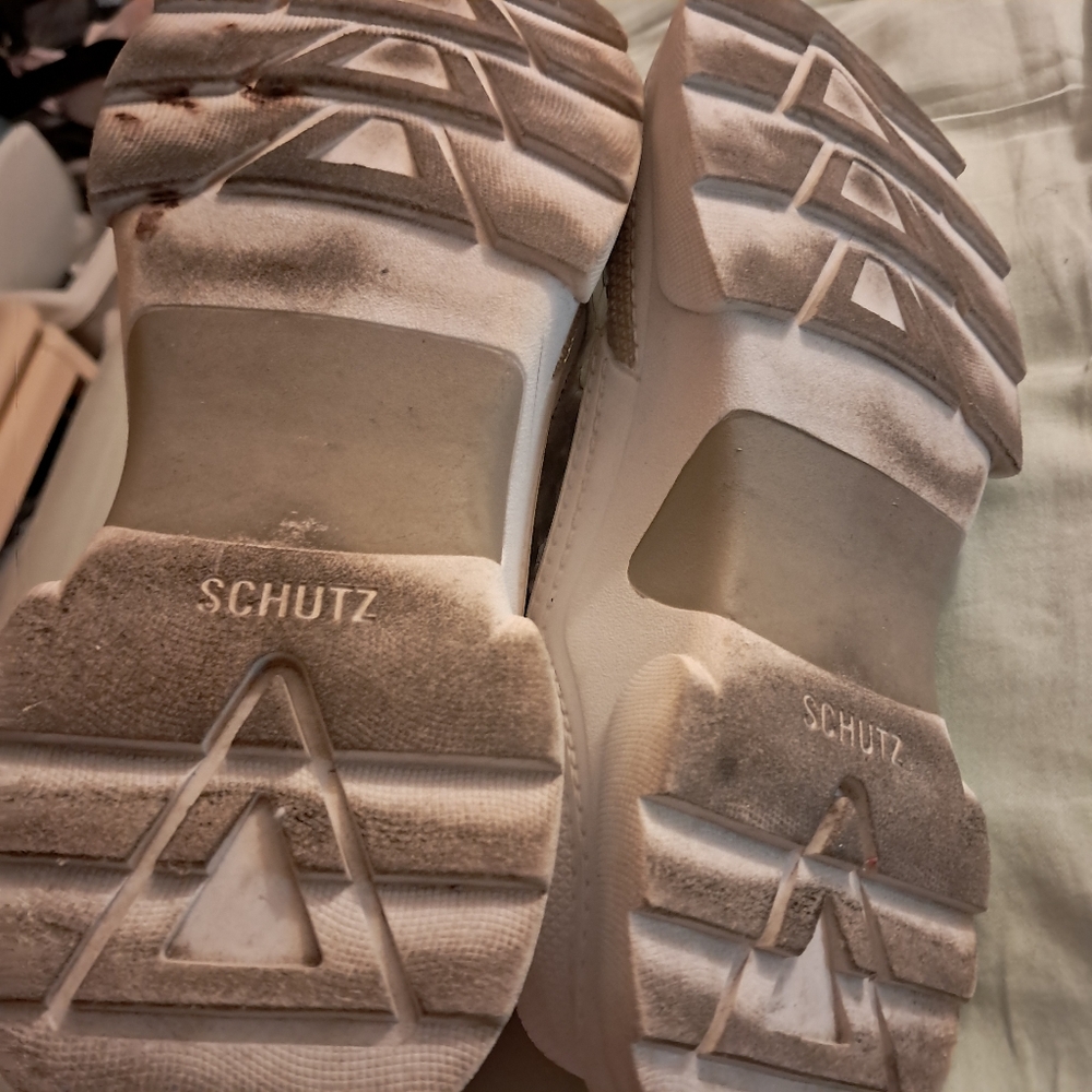 *Final Price* Schutz Sneakers Women's 8 Silver White Chunky Platform Snakeskin - Picture 4 of 6